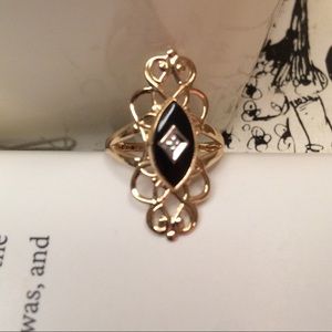 VTG 10K Gold Black Onyx Diamond Accent Ring